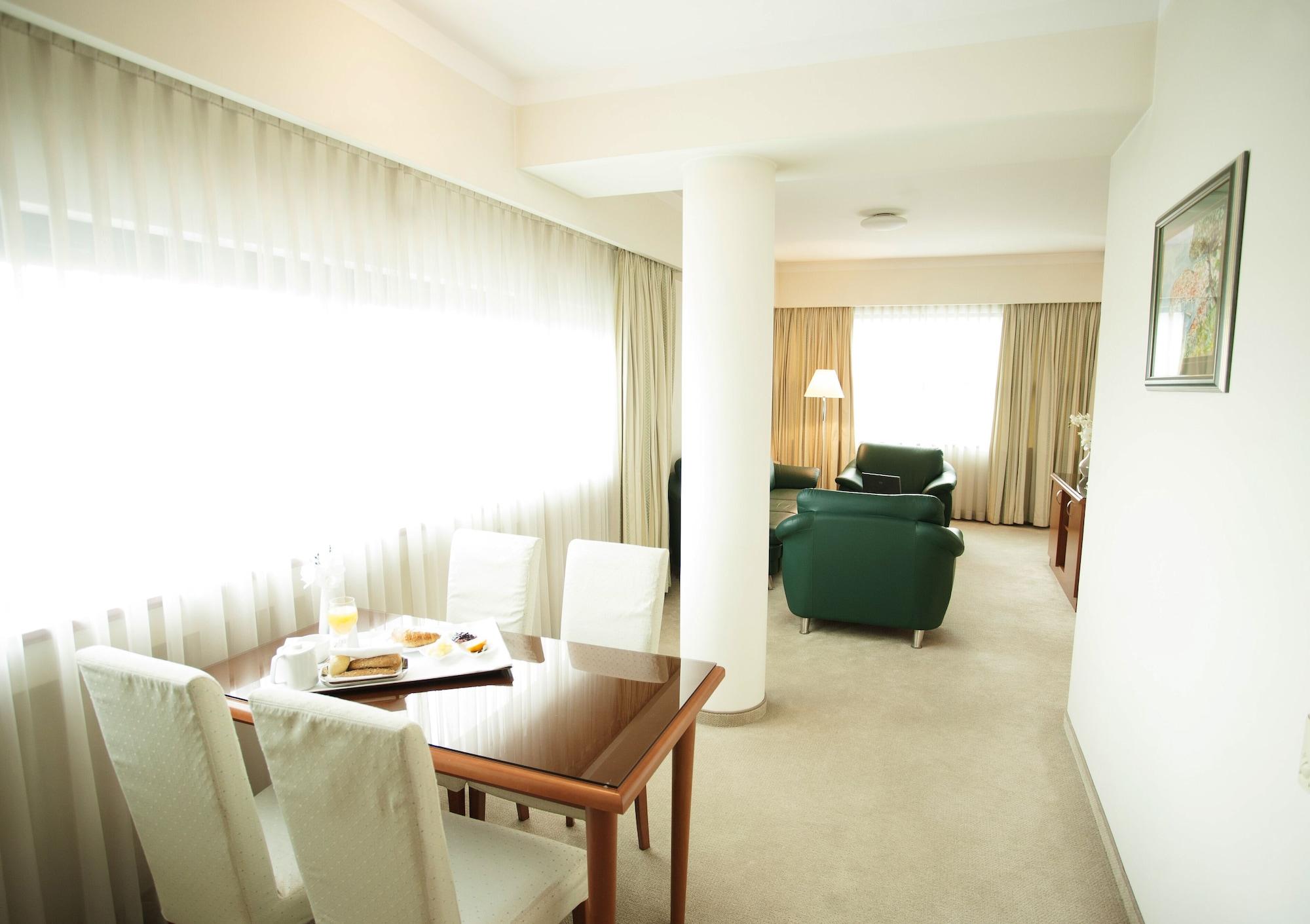 Aristos Hotel